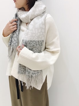 「IOSSELLIANI（イオッセリアーニ）のアイテム（アクセサリー）」を使った、sakuraさん（レディース・165cm）の秋コーディネート