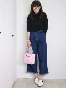 「GU（ジーユー）のアイテム（Tシャツ/カットソー、ブラック系）」を使った、utamama210さん（レディース・172cm）の春コーディネート