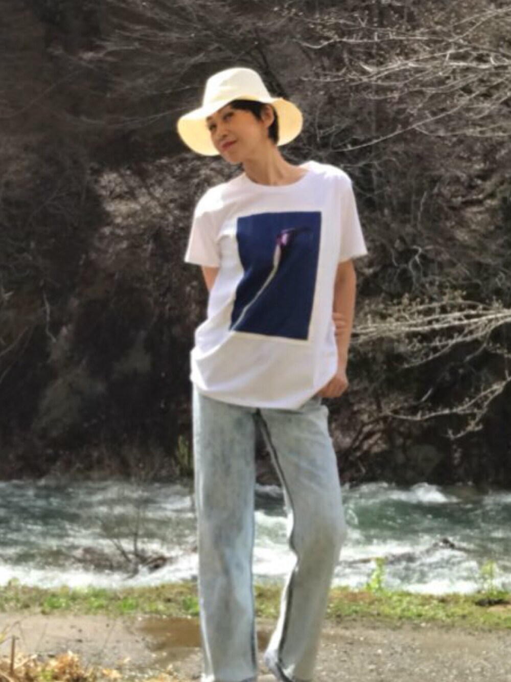 「RING selectshop、EACH × OTHER、ラフ、春、fashion、casual」｜「EACH×OTHERのアイテム（Tシャツ/カットソー、ホワイト系）」を使った、MizueTakahashiさん（レディース・165cm）の春コーディネートの1枚目の写真