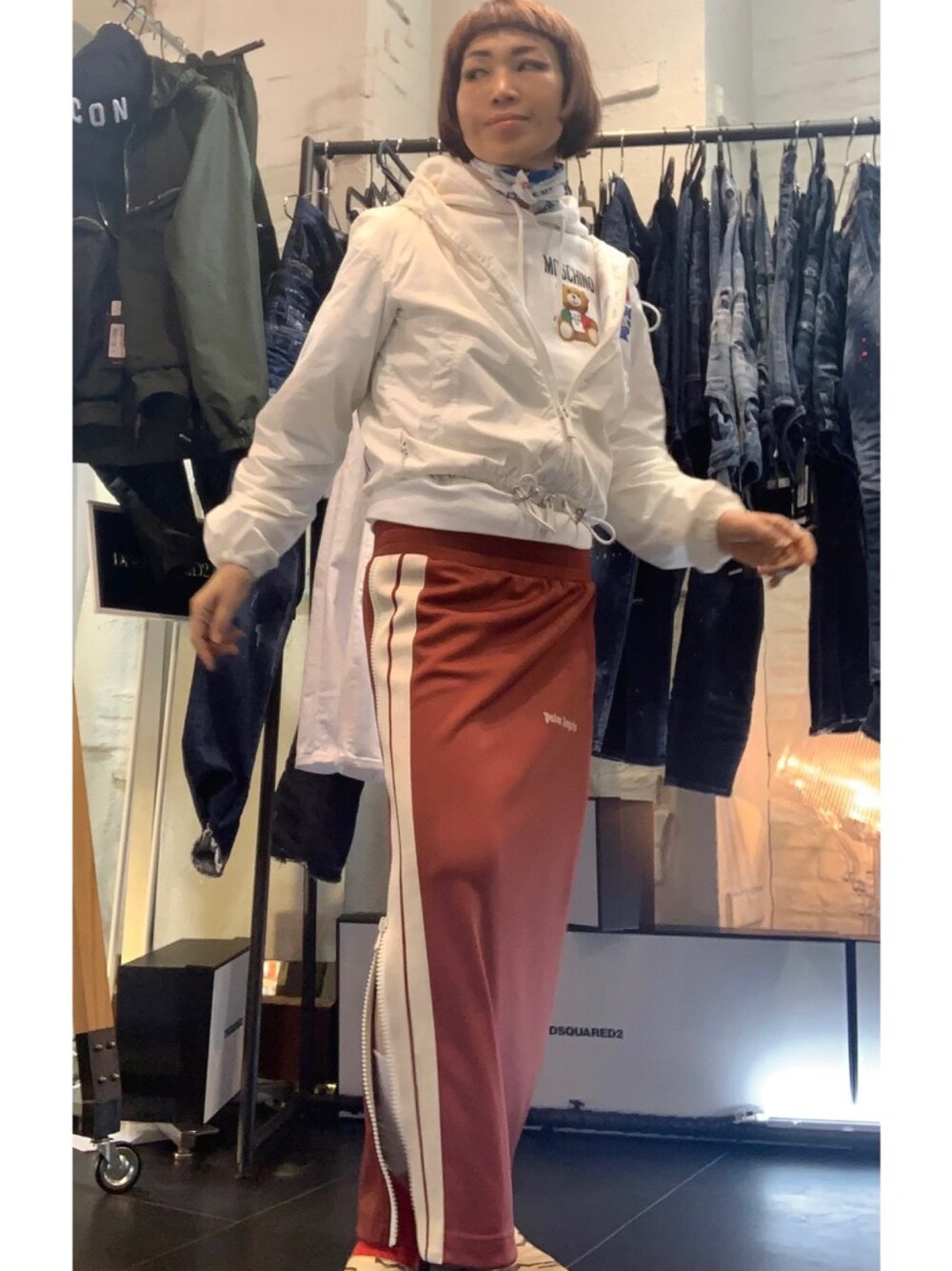 「dsquared2、moschino、PALM ANGELS、RINGselectshop、RINGselectshop 仙台、きれいめカジュアル、オトナカジュアル」｜「Palm Angelsのアイテム（スカート、ブラウン系）」を使った、MizueTakahashiさん（レディース・165cm）の春コーディネートの1枚目の写真