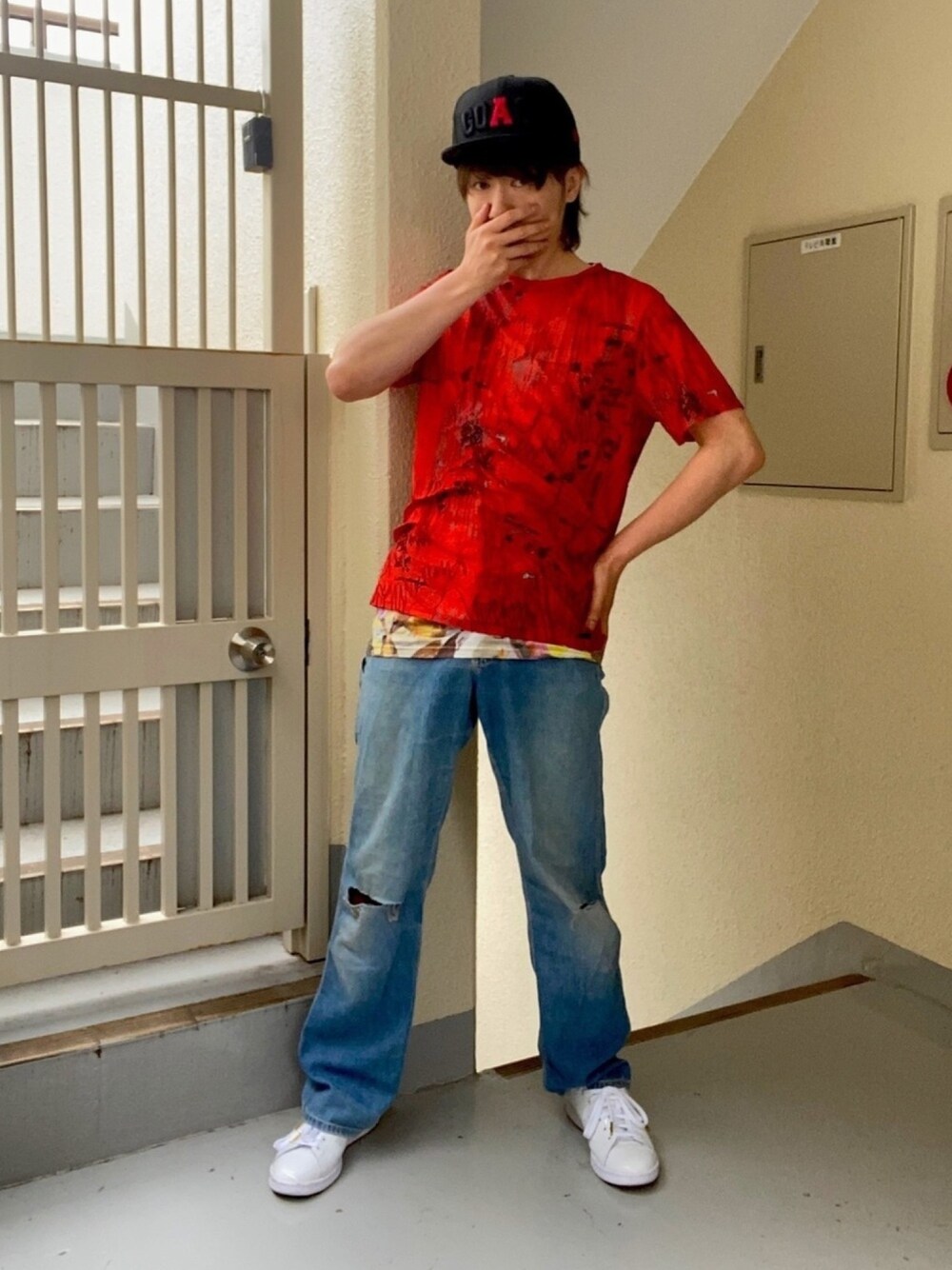 「ラフ、デニム、ペインターパンツ、スタンスミス、Tシャツ、レイヤードスタイル、キャップ、いいね、save、フォローお願いします🤑、おしゃれさんと繋がりたい、ビンテージ」｜「PEACE NOWのタンクトップ（タンクトップ、イエロー系）」を使った、yu-shindoさん（メンズ・168cm）の春コーディネートの1枚目の写真