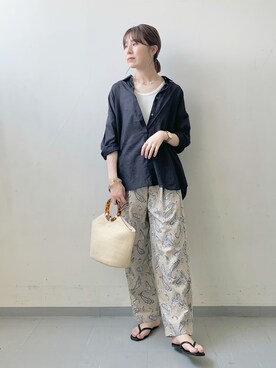 「URBAN RESEARCH DOORS（アーバンリサーチドアーズ）のコットンローンシャツ（シャツ/ブラウス）」を使った、hollyさん（レディース・160cm）の夏コーディネート