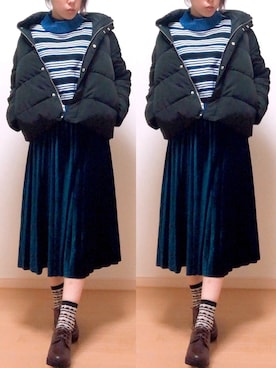 「ベロアスカート」｜「アイテム（ローファー）」を使った、𝔸𝕤𝕒𝕞𝕚.さん（レディース・157cm）の冬コーディネート