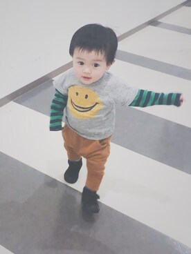 「F.O.KIDS（エフオーキッズ）の2Pセット FOスマイルＴシャツ（T Shirts、グレー系）」を使った、hayasuke04さん（キッズ・90cm）の秋コーディネート