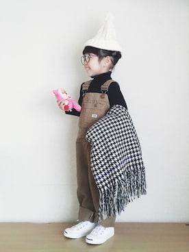 「リブニット」｜「アイテム（サロペット/オーバーオール）」を使った、accaさん（キッズ・90cm）の秋コーディネート