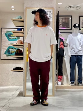 「エクストララージ」｜「アイテム（キャップ）」を使った、小川 礼偉さん（メンズ・170cm）の冬コーディネート