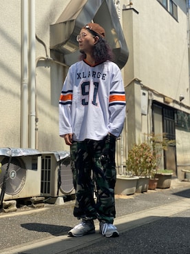 「エクストララージ」｜「アイテム（キャップ）」を使った、小川 礼偉さん（メンズ・170cm）の冬コーディネート
