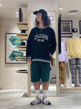 「エクストララージ」｜「アイテム（スウェット）」を使った、小川 礼偉さん（メンズ・170cm）の冬コーディネート