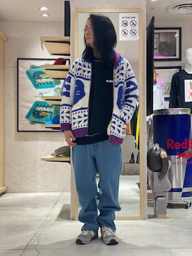 「エクストララージ」｜「アイテム（スウェット）」を使った、小川 礼偉さん（メンズ・170cm）の冬コーディネート