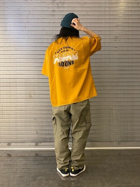 「刺繍」｜「アイテム（カーゴパンツ）」を使った、小川 礼偉さん（メンズ・170cm）の春コーディネート