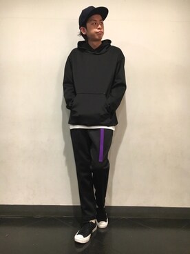 「アイテム（ベルト、パープル系）」を使った、藤瀬さん（メンズ・180cm）の冬コーディネート