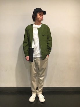 「RAGEBLUE（レイジブルー）のアイテム（クラッチバッグ）」を使った、藤瀬さん（メンズ・180cm）の春コーディネート