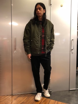 「RAGEBLUE（レイジブルー）のアイテム（MA-1）」を使った、藤瀬さん（メンズ・180cm）の秋コーディネート