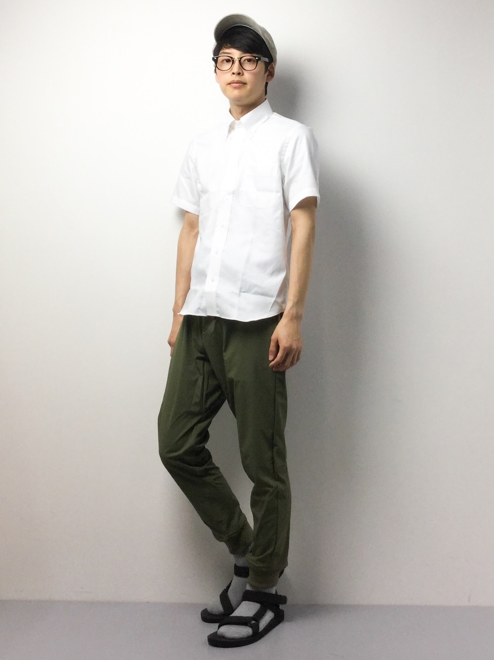 「UNITED ARROWSのBAS ロイヤルオックス イージーケア シャツ †（シャツ/ブラウス、ホワイト系）」を使った、togiさん（メンズ・170cm）の春コーディネートの1枚目の写真