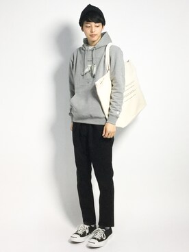 「CONVERSE（コンバース）のアイテム（パーカー）」を使った、togiさん（メンズ・170cm）の秋コーディネート
