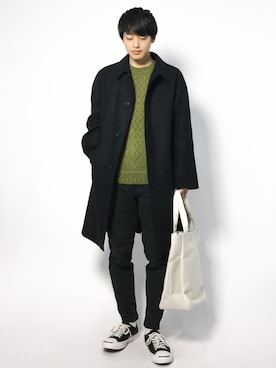 「クルーネックニット」｜「アイテム（ステンカラーコート）」を使った、togiさん（メンズ・170cm）の冬コーディネート
