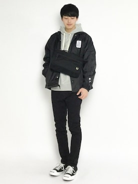 「FRED PERRY（フレッドペリー）のアイテム（ショルダーバッグ）」を使った、togiさん（メンズ・170cm）の冬コーディネート