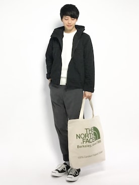 「クルーネックニット」｜「アイテム（その他アウター）」を使った、togiさん（メンズ・170cm）の冬コーディネート