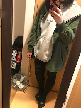 「アイテム（ダウンジャケット/コート）」を使った、Disberryさん（レディース・159cm・20代）の春コーディネート