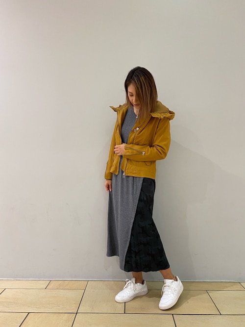 AVIREX �e���X���[���Ó�X�`�����X�~����́u�i�b�j�v���g�����R�[�f�B�l�[�g