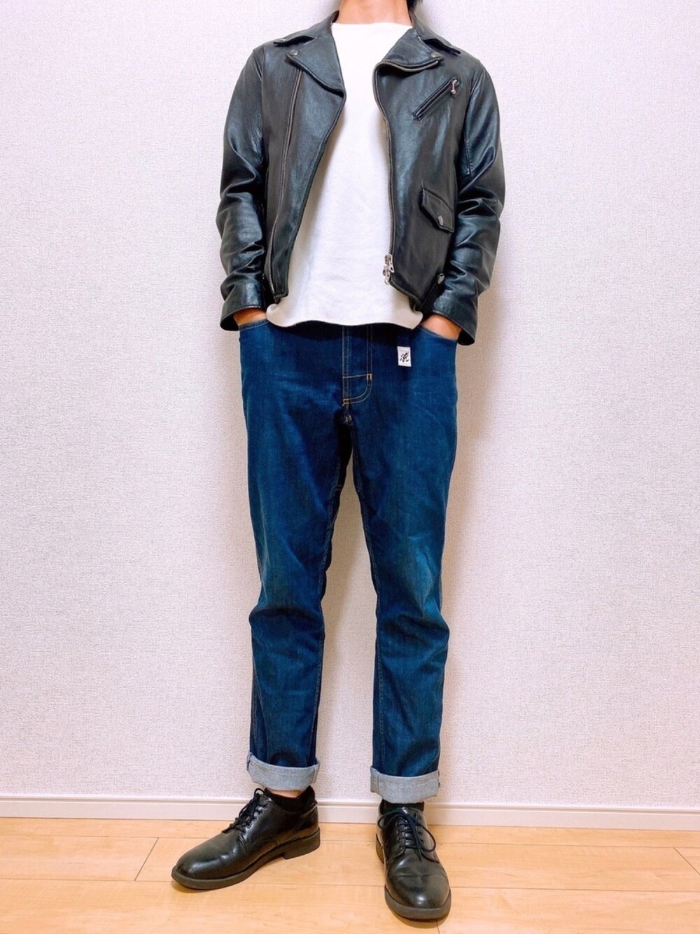 「ライダース、グラミチ、デニムパンツ、ロールアップ、スノーピーク、モンキータイム」｜「Gramicciのアイテム（デニムパンツ、ブルー系）」を使った、No-Muさん（メンズ・170cm）の春コーディネートの1枚目の写真