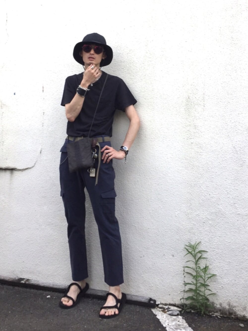 「vintage、Martin Margiela、mont-bell、HERMES、mykita」｜「mont-bellのアイテム（ハット、ブラック系）」を使った、君嶋麻耶さん（メンズ・176cm）の夏コーディネートの1枚目の写真