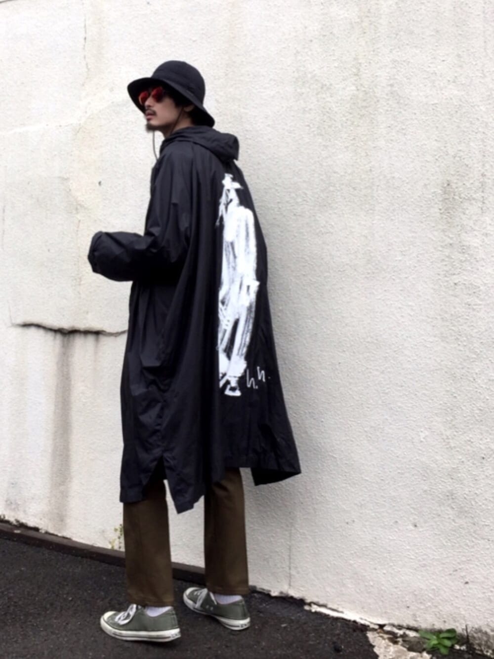 「Y-3、yohjiyamamoto、vintage、Levis、converse、mont-bell、mykita」｜「mont-bellのアイテム（ハット、ブラック系）」を使った、君嶋麻耶さん（メンズ・176cm）の秋コーディネートの1枚目の写真