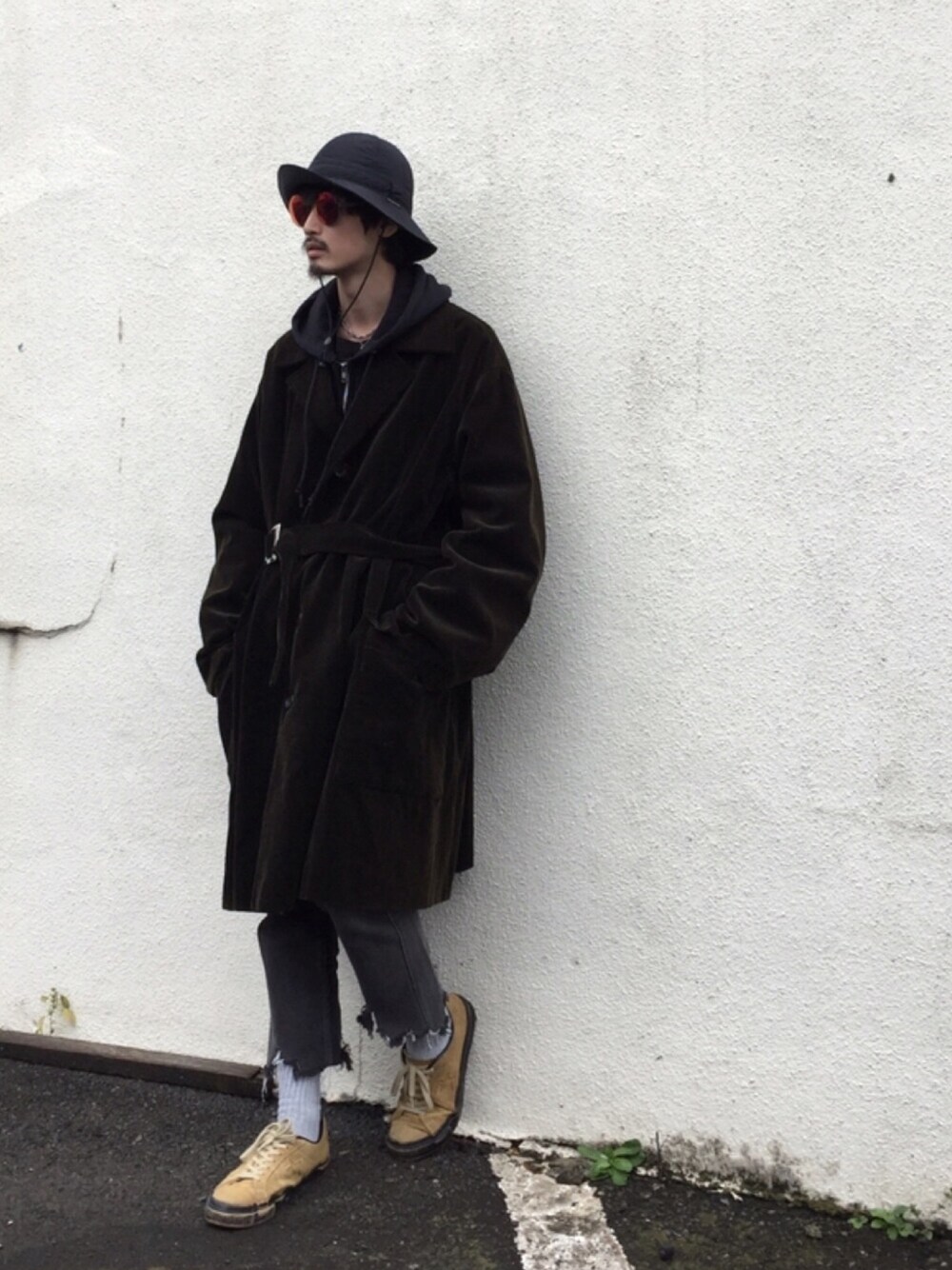 「yohjiyamamoto、yohji yamamoto pour homme、vintage、Levis、517、converse、mont-bell、mykita」｜「mont-bellのアイテム（ハット、ブラック系）」を使った、君嶋麻耶さん（メンズ・176cm）の秋コーディネートの1枚目の写真