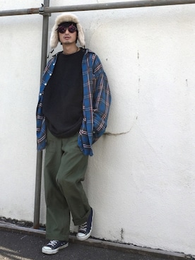 「ネルシャツ」｜「アイテム（ブルー系）」を使った、君嶋麻耶さん（メンズ・176cm）の秋コーディネート