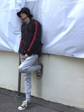 君嶋麻耶さんの「M CLASSIC FRENCH TERRY CUFF PANTS」を使ったコーディネート