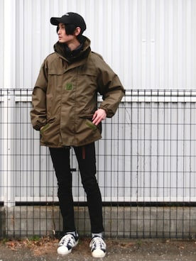 「Acne Studios（アクネストゥディオズ）のアイテム（パンツ）」を使った、君嶋麻耶さん（メンズ・176cm）の冬コーディネート