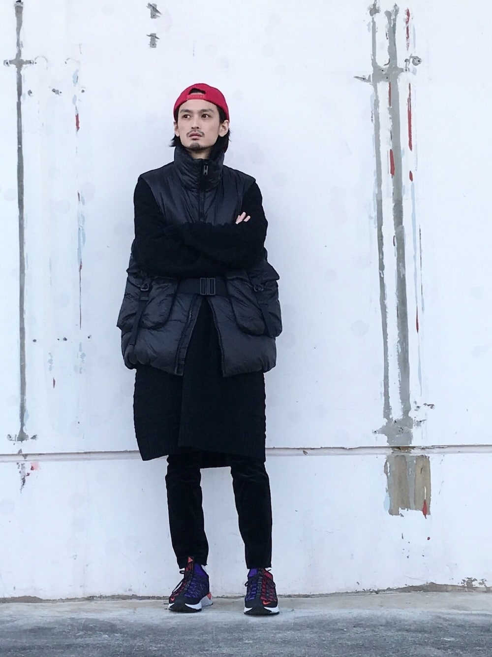 「Y-3、yohjiyamamoto、vintage、古着、古着MIX」｜「Y-3のM CH3 LIGHTWEIGHT PUFFY VEST（その他アウター、ブラック系）」を使った、君嶋麻耶さん（メンズ・176cm）の冬コーディネートの1枚目の写真