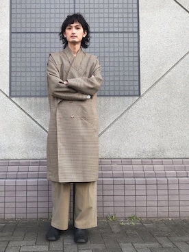 「ワイドスラックス」｜「アイテム（チェスターコート）」を使った、君嶋麻耶さん（メンズ・176cm）の春コーディネート