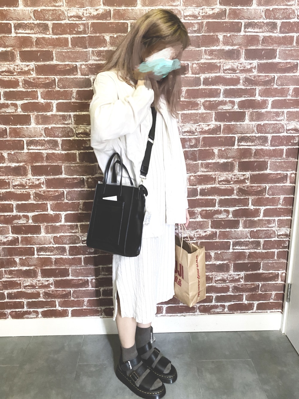 「ootd、夏コーデ、大人コーデ、大人カジュアル、夏」｜「WEGOのアイテム（ショルダーバッグ、ブラック系）」を使った、橋さん（レディース・156cm）の夏コーディネートの1枚目の写真