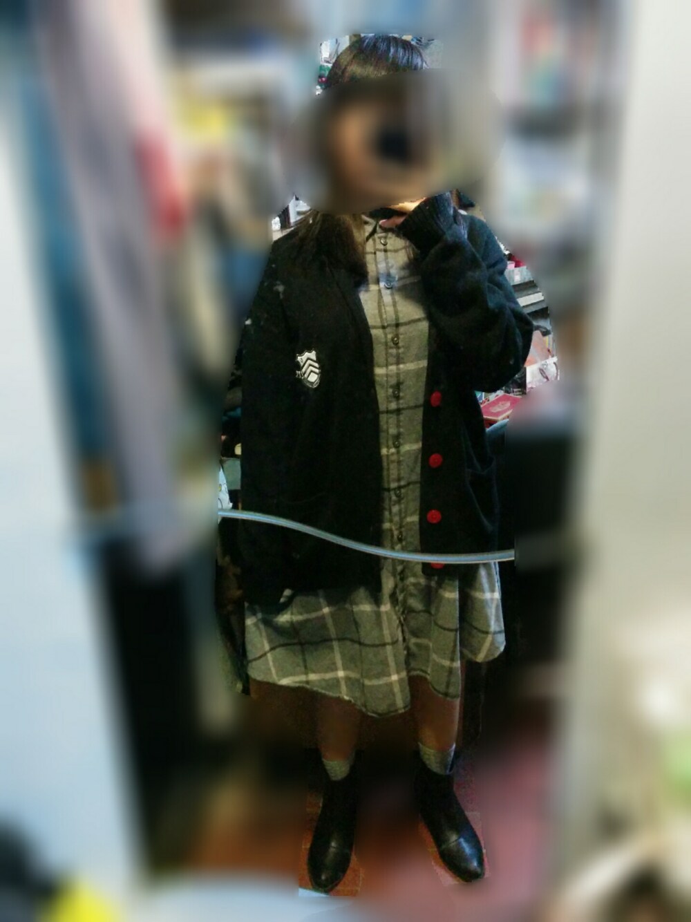 「MONKIのアイテム（シャツワンピース、グレー系）」を使った、NKYさん（レディース・147cm）の冬コーディネートの1枚目の写真