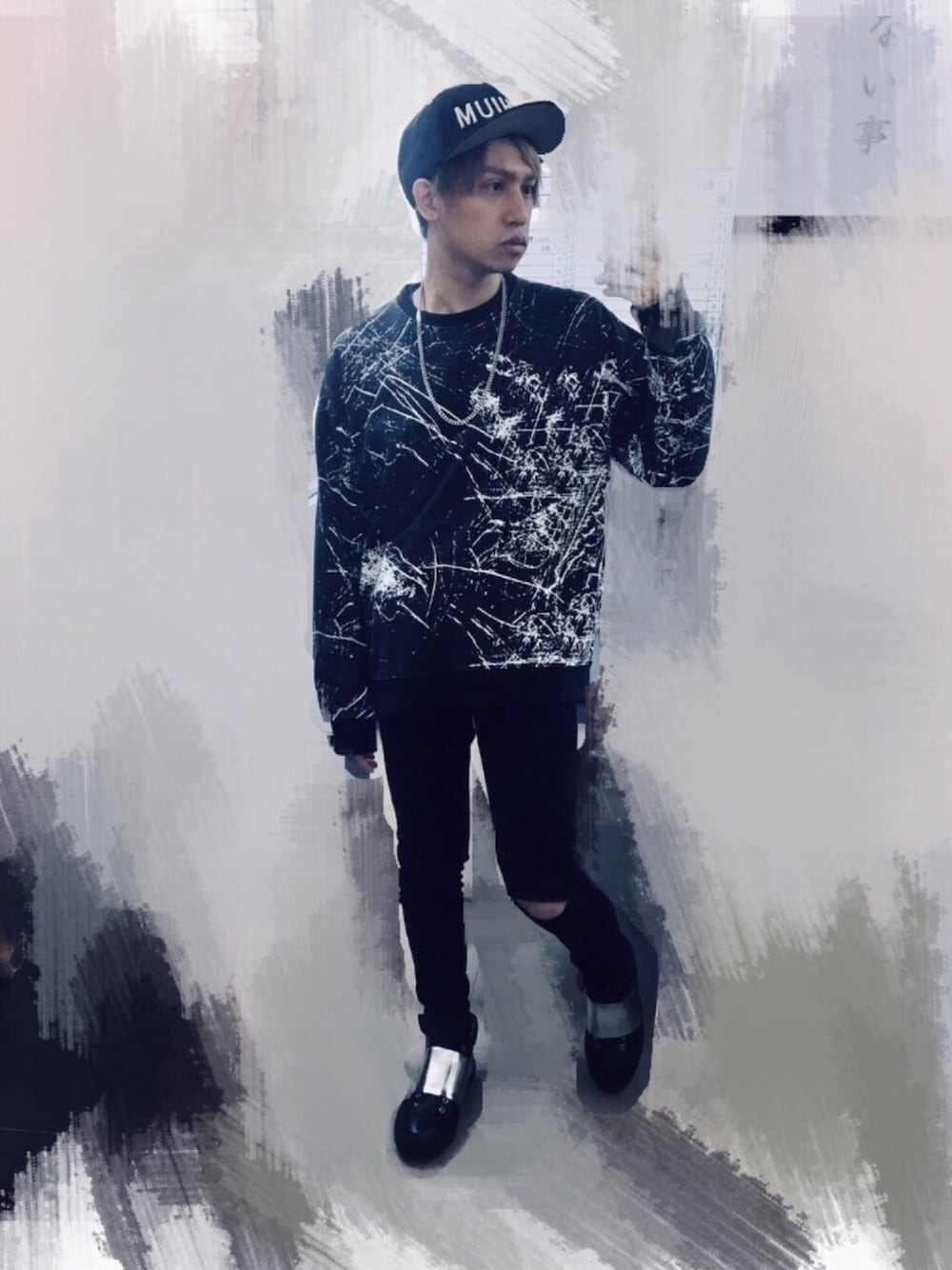 「ストリート、キャップ、黒、モード、モードストリート、ストリートモード」｜「LITHIUM HOMMEのLITHIUMキャップ<LITHIUM ROCK FES>（キャップ、ブラック系）」を使った、ロペスさん（メンズ・164cm）の秋コーディネートの1枚目の写真