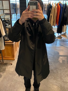 「UNDERCOVER（アンダーカバー）のアイテム（ステンカラーコート）」を使った、yasu.tさん（メンズ・168cm）の春コーディネート