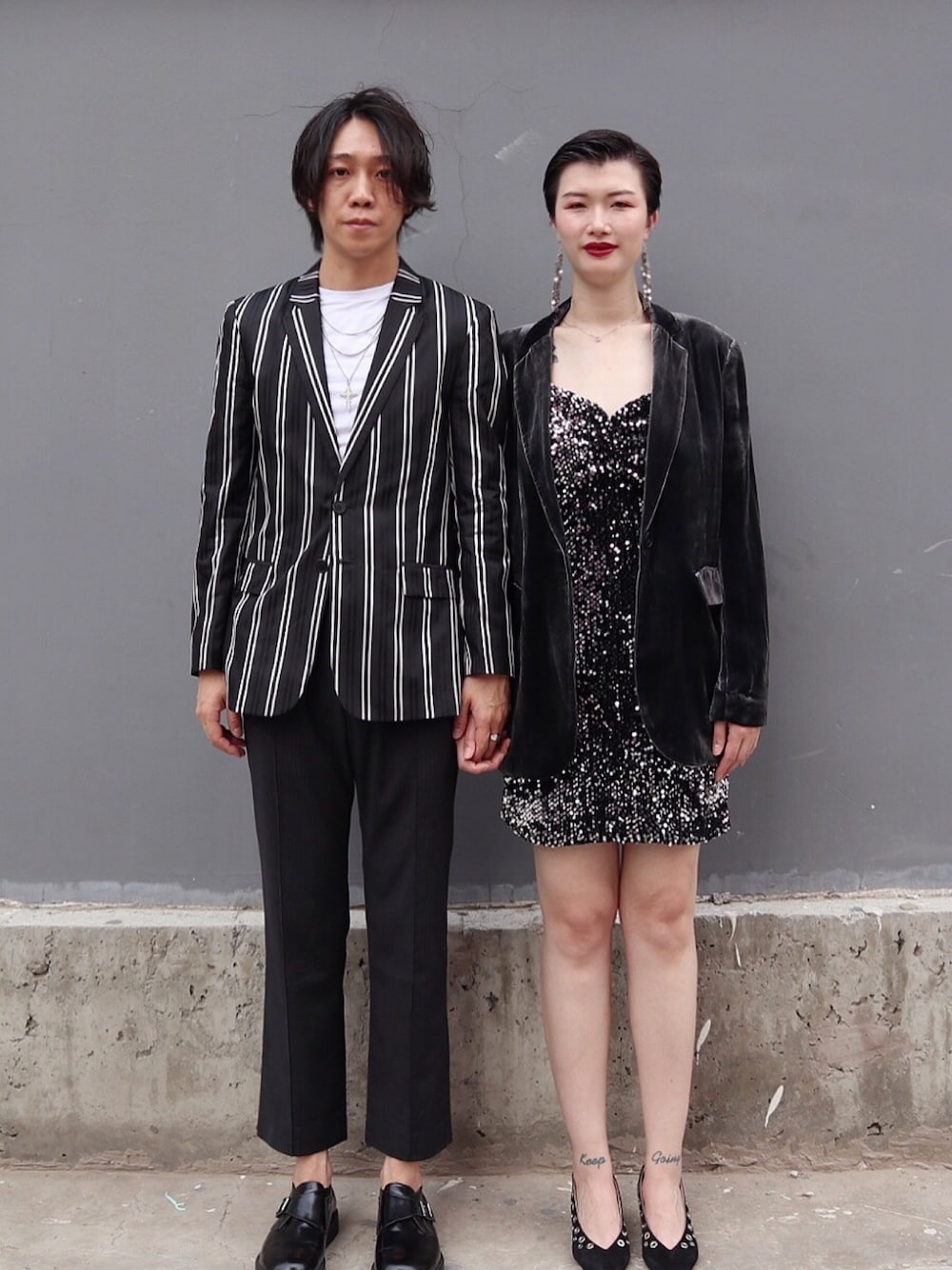 「COSのアイテム（テーラードジャケット、ブラック系）」を使った、WilliamZ27さん（メンズ・174cm）の春コーディネートの1枚目の写真