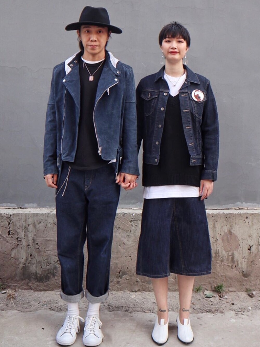 「SAINT LAURENT PARISのアイテム（ライダースジャケット、ブルー系）」を使った、WilliamZ27さん（メンズ・174cm）の春コーディネートの1枚目の写真
