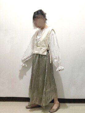 ビ﹏台湾人日本在住さんの「箔プリントイレヘムスカート」を使ったコーディネート