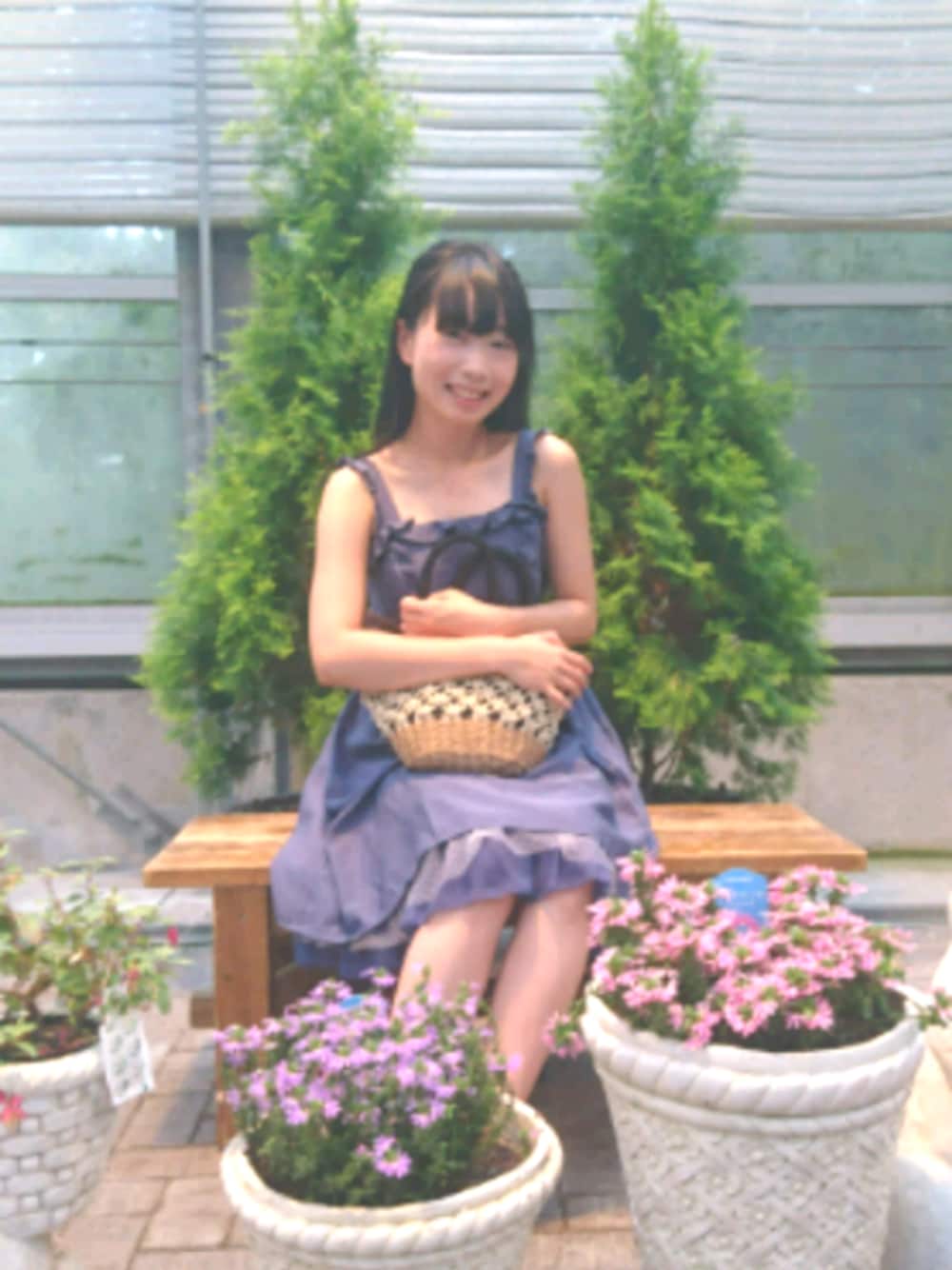「お人形、お出かけ」｜「axes femme POETIQUEのメルヘン刺繍フリルワンピース（ワンピース、ブルー系）」を使った、sakko*さん（レディース・158cm）の秋コーディネートの1枚目の写真