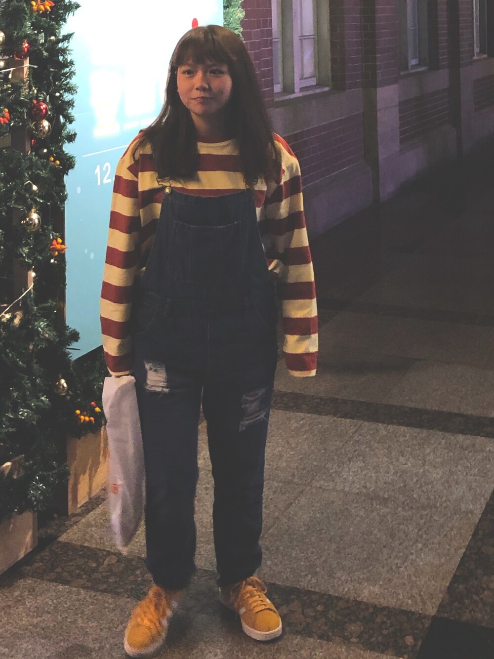 「5のアイテム（トップス、その他）」を使った、Sherry Yeさん（レディース・160cm）の春コーディネートの1枚目の写真