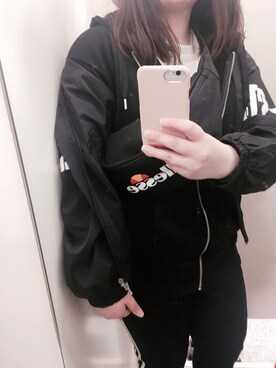 「CONVERSE（コンバース）のアイテム（ナイロンジャケット）」を使った、suuuさん（レディース・154cm）の冬コーディネート