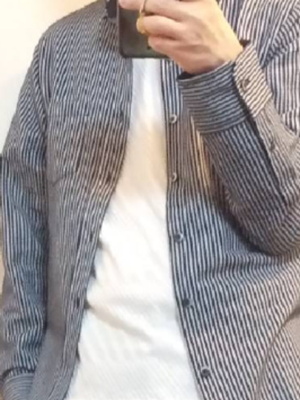 「おしゃれさんと繋がりたい、オトナカジュアル、春夏コーデ、シャツスタイル、モノトーン、キレイめ、MK MICHEL KLEIN homme(MK MICHEL KLEIN homme)、イトキン」｜「MK MICHEL KLEIN HOMME のアイテム（Tシャツ/カットソー、ホワイト系）」を使った、MKhomme ららぽーと船橋さん（メンズ・171cm）の春コーディネートの1枚目の写真