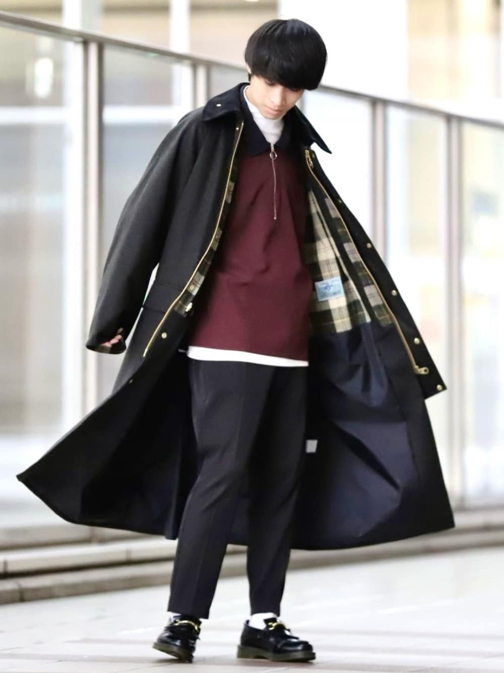 ステンカラーコートを使った「ワインレッド」の人気ファッション