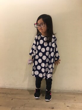 「UNIQLO（ユニクロ）のGIRLS レギンス（デニム・10分丈）（レギンス/スパッツ）」を使った、poohpooh & JoJoさん（キッズ・100cm）の秋コーディネート
