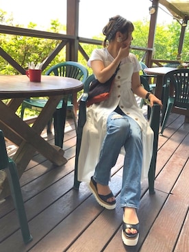 「J BRAND（ジェイブランド）のアイテム（デニムパンツ）」を使った、eri♡さん（レディース・155cm）の夏コーディネート