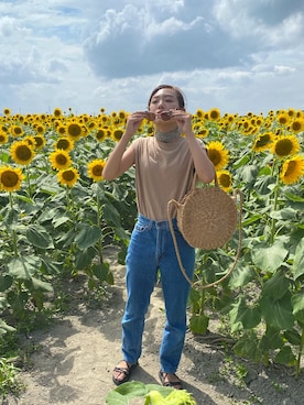 「ひまわり畑」｜「アイテム（アクセサリー）」を使った、太田 奈留さん（レディース・161cm）の夏コーディネート