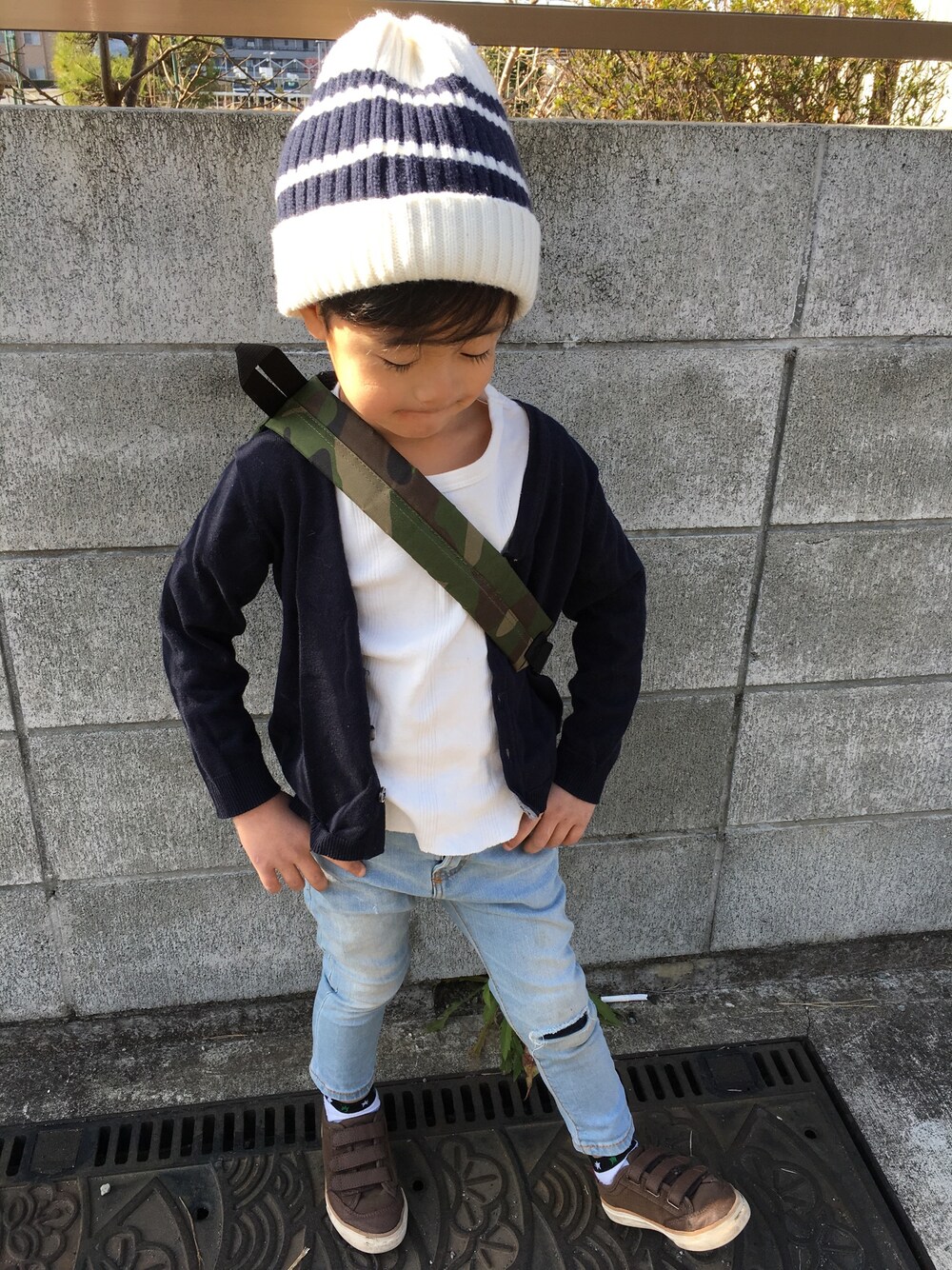 「シンプルコーデ、おとこのこ、今日のコーデ、キッズコーデ、ZARA KIDS、fashion、GAP、ニット帽、お洒落さんとつながりたい、ツーブロック委員会」｜「SmoothyのSmoothy Line knit cap / スムージー ラインニットキャップ（ニットキャップ/ビーニー、ホワイト系）」を使った、kmsshさん（キッズ・110cm）の冬コーディネートの1枚目の写真
