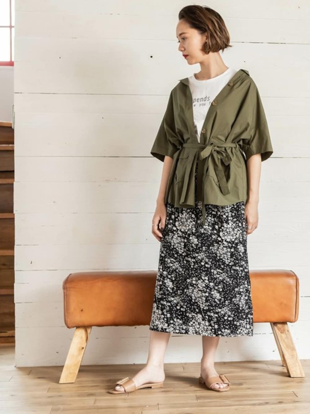 「ナチュラル、休日スタイル、夏コーデ、N. Natural Beauty Basic、オトナカジュアル、N.、nnaturalbeautybasic、エヌドット、エヌナチュラルビューティーベーシック、夏だ！Tシャツ着よう！」｜「N.（N. Natural Beauty Basic）のサファリブラウジングシャツ（シャツ/ブラウス、グリーン系）」を使った、N. STAFFさん（レディース・162cm）の夏コーディネートの1枚目の写真